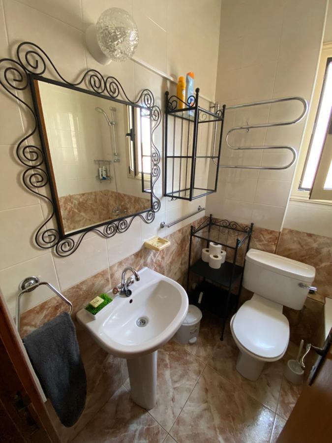 Moutallos Rooms Inn Homes Paphos Exterior foto